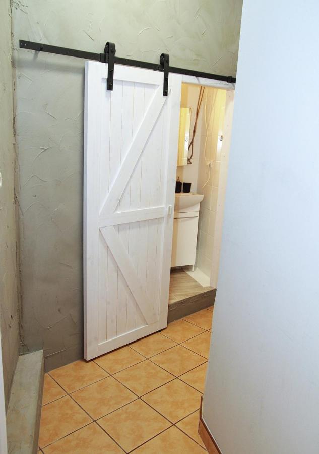 Grey Studio Apartment วรอตซวาฟ ภายนอก รูปภาพ