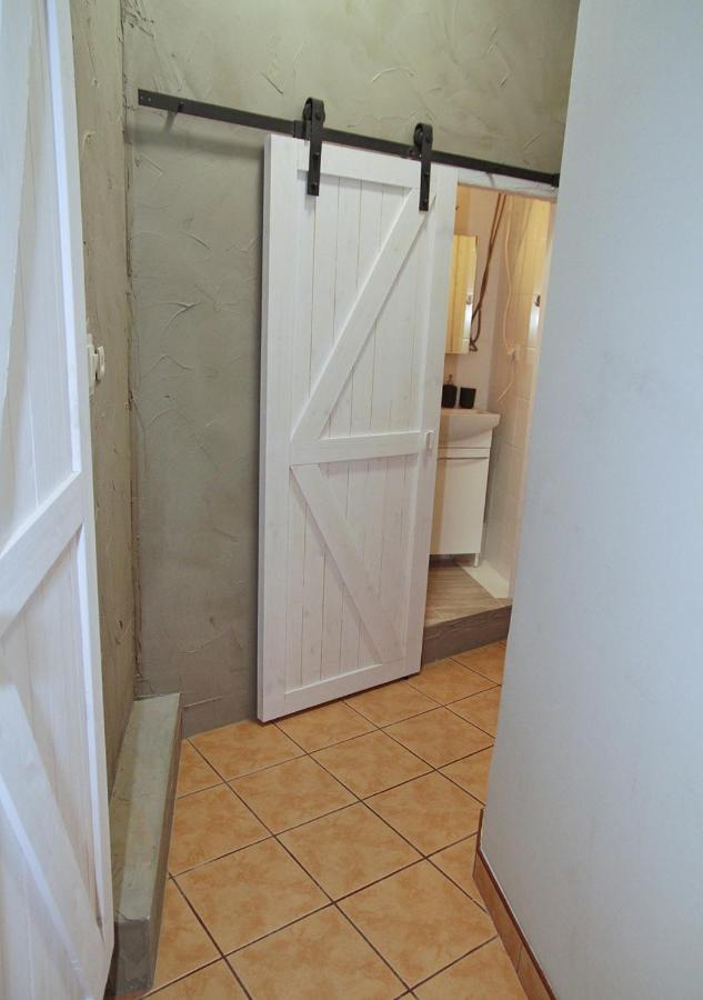 Grey Studio Apartment วรอตซวาฟ ภายนอก รูปภาพ